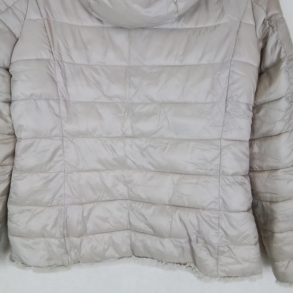 NY&Co Reversable Faux Fur Packable Down Coat Size Medium in Soft Beige - Picture 12 of 16